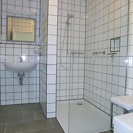 Kleeblatthaus Wg Flieder *