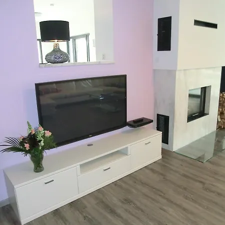 Kleeblatthaus Wg Flieder Apartment