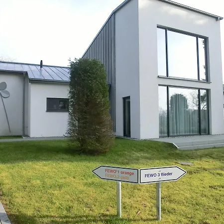 Kleeblatthaus Wg Flieder *